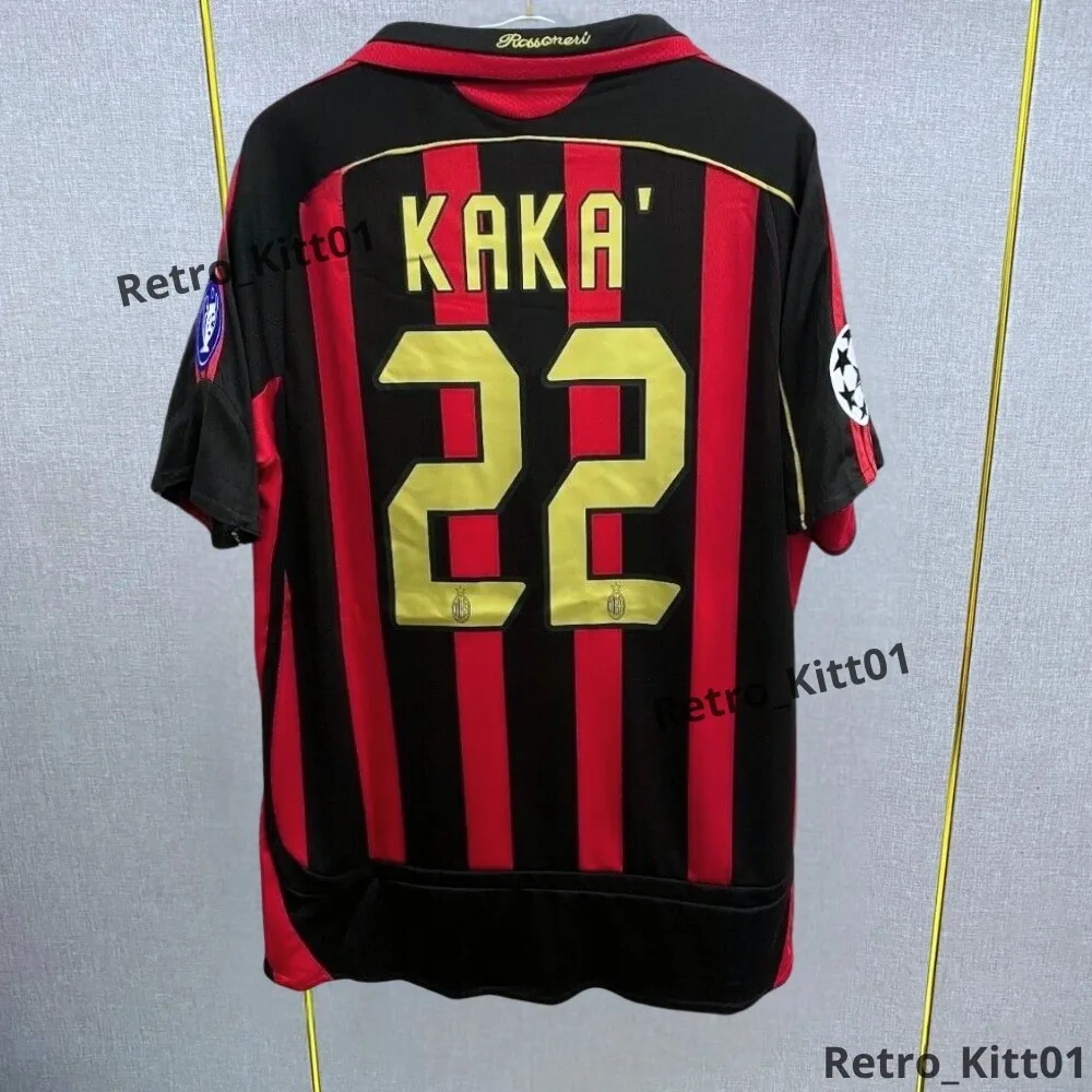 AC Milan 2006/07 wit uitshirt met finale-associatie — toont Kaká-era als collector-keuze