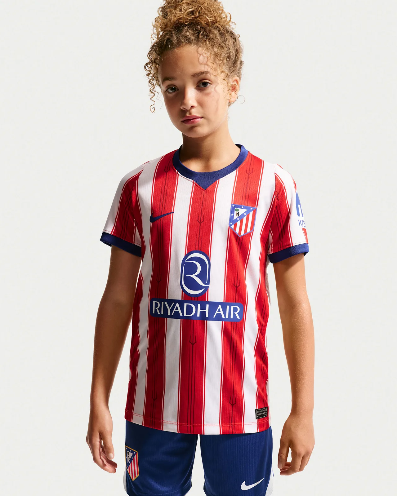 Atlético Madrid thuisshirt en derde shirt 26/27 als kleurvergelijking
