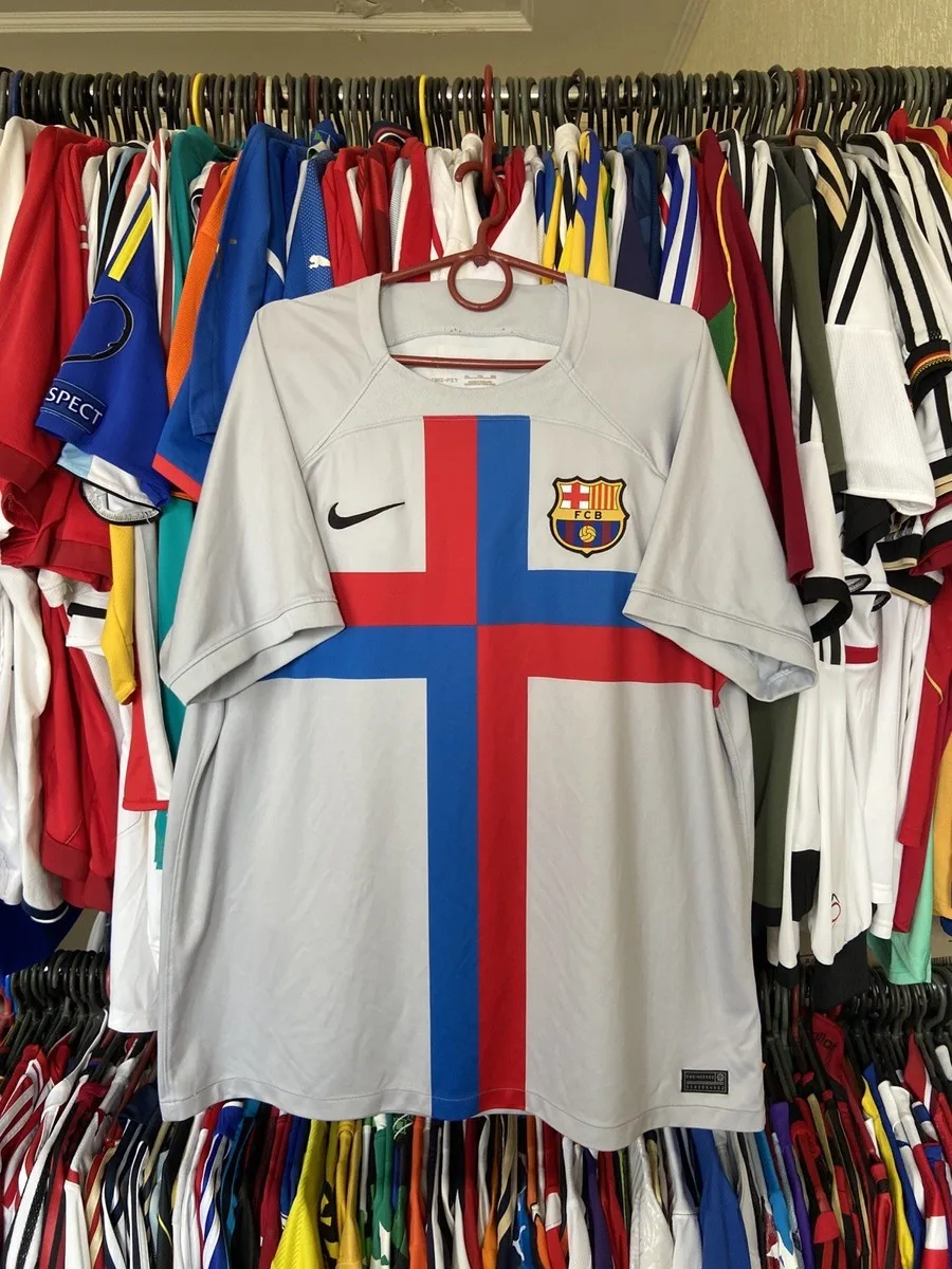 Tweedehands en Offline Voetbalshirts Kopen: Vinted, eBay en Winkels (Barcelona, Benfica & Aston Villa)